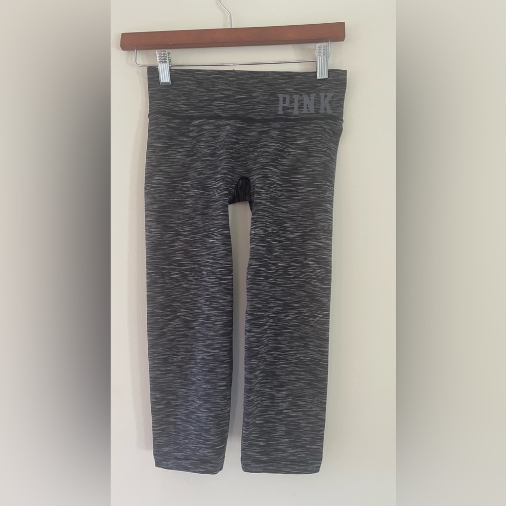 Vintage pink Victoria Secrets short gray leggings sz S